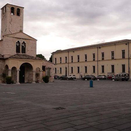 Residenza Mazzini Foligno Eksteriør billede